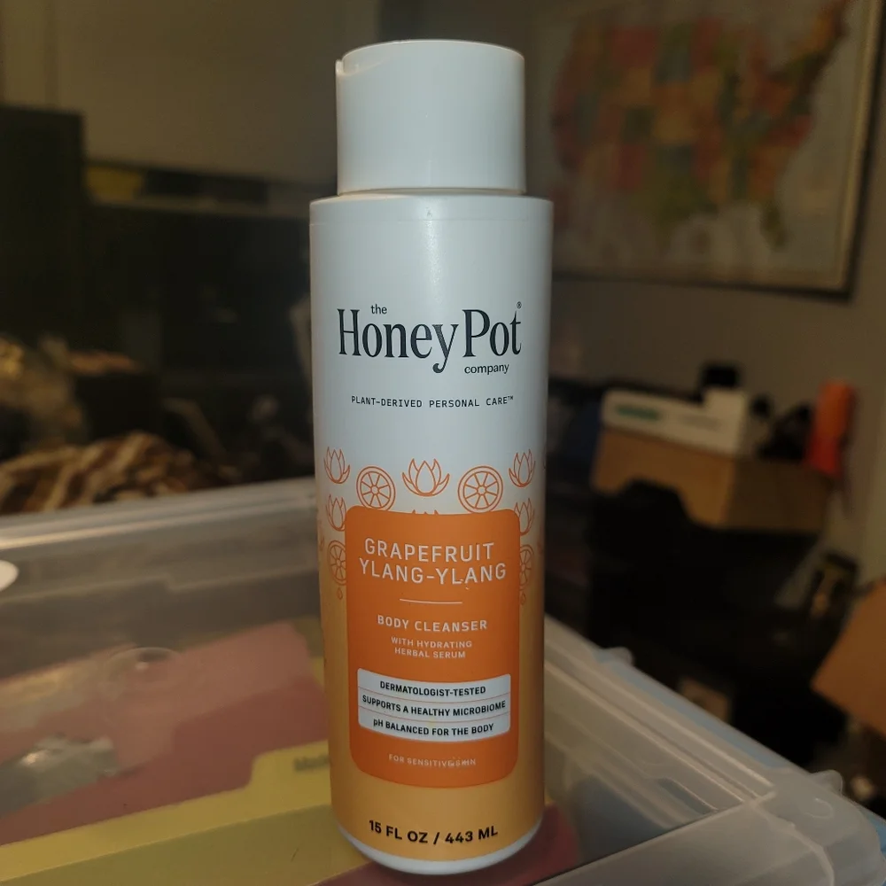 NEW Honey Pot Grapefruit Ylang Ylang Hydrating Body Cleanser 15 fl.oz‎